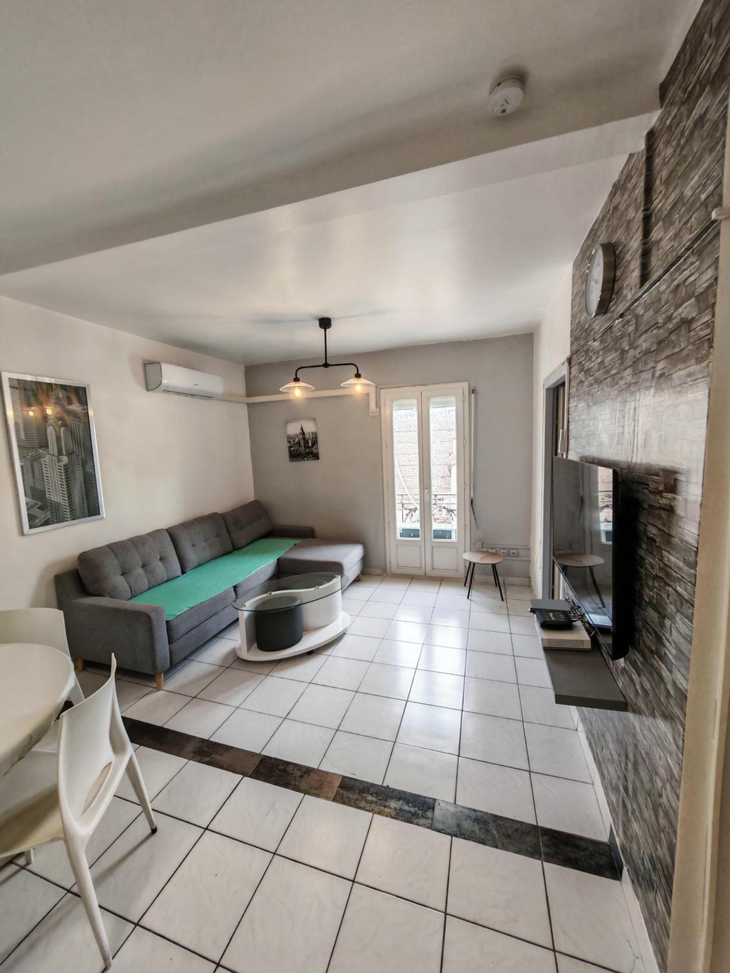 Apartmán F1 200 Metre De La Gare Perpignan Exteriér fotografie